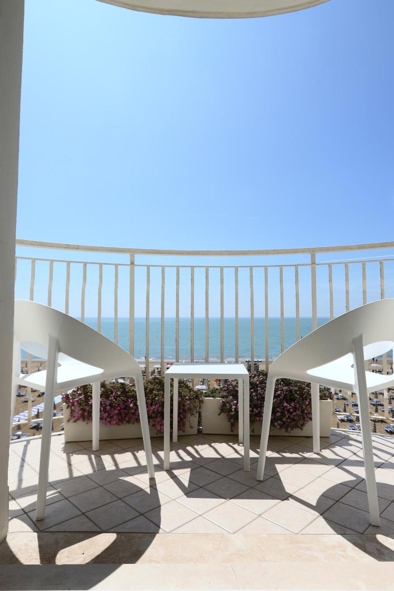 Hotel Concordia Lido di Jesolo Exterior foto